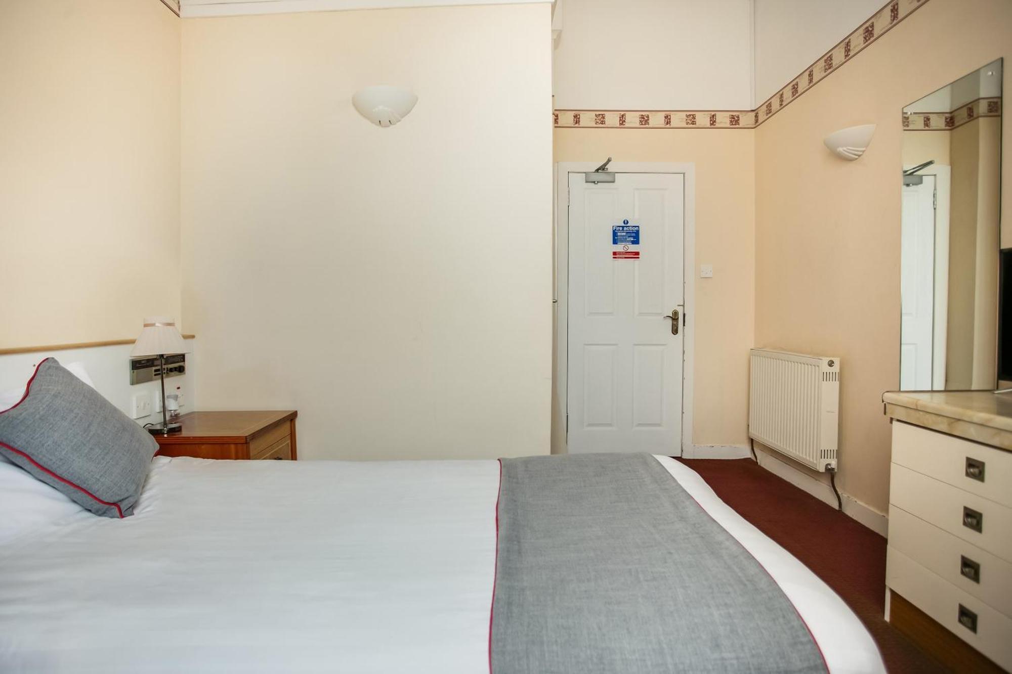 Oyo Glenpark Hotel, Ayr Central Экстерьер фото